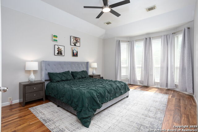 Listing photo id 13 for 20926 Encino Pebble