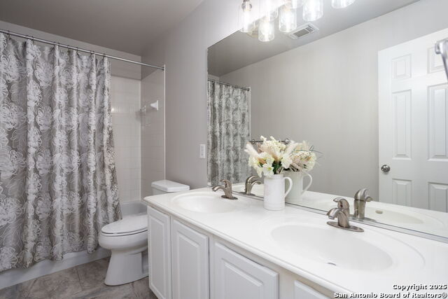Listing photo id 19 for 20926 Encino Pebble