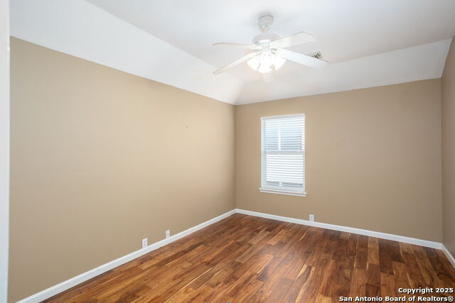 Listing photo id 21 for 20926 Encino Pebble