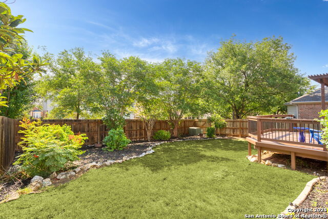 Listing photo id 25 for 20926 Encino Pebble
