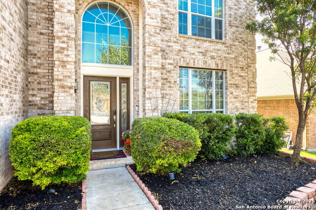 Listing photo id 1 for 20926 Encino Pebble