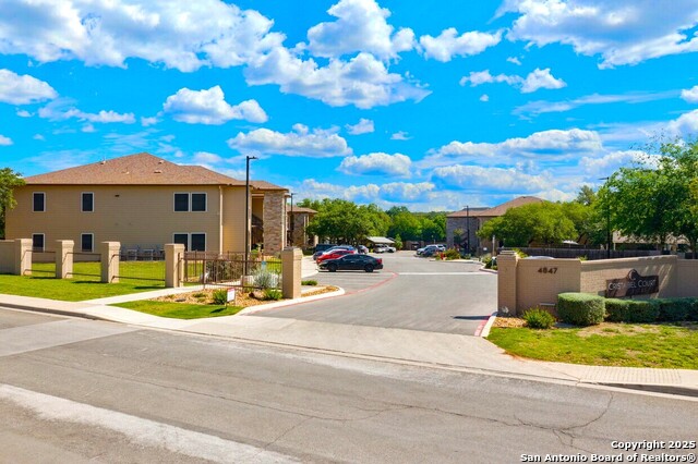 Image 7 of 7 For 4847 Brandeis  3102