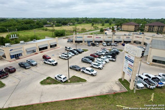 Image 5 of 8 For 1360 Oaklawn W C