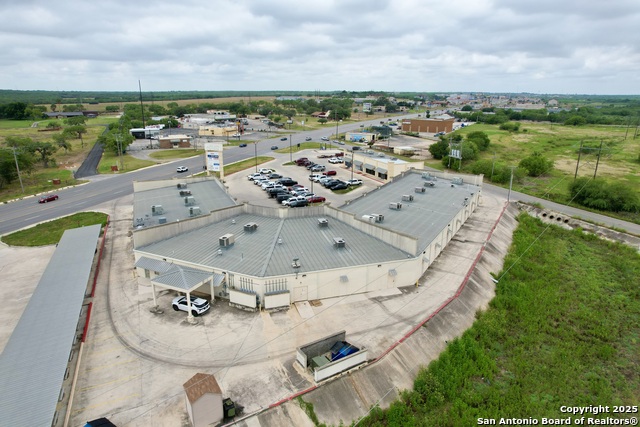 Image 8 of 8 For 1360 Oaklawn W C