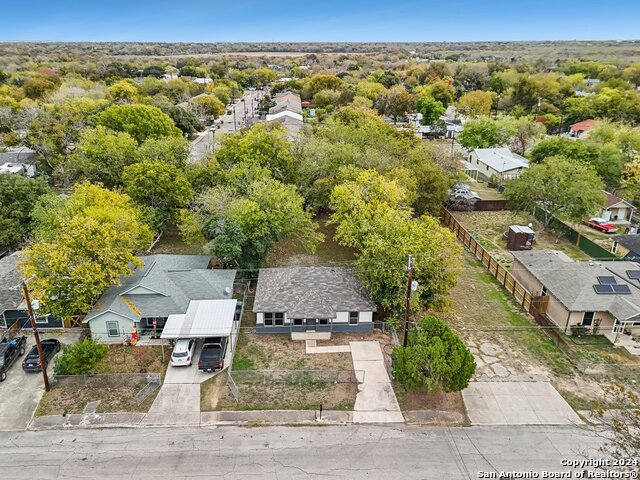 Listing photo id 22 for 228 Quinta St