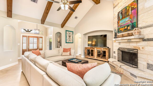 Listing photo id 0 for 1025 Deep Water