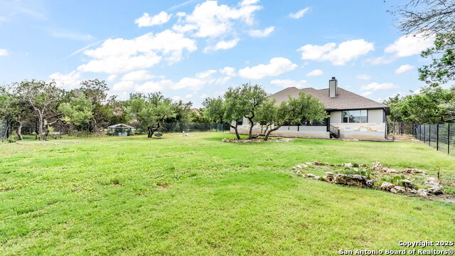 Listing photo id 18 for 1025 Deep Water