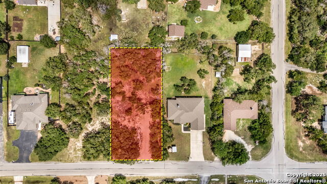 Listing photo id 19 for 1025 Deep Water
