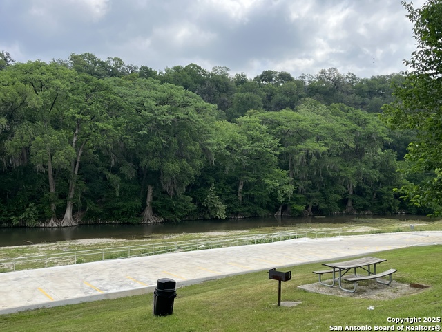 Listing photo id 20 for 1025 Deep Water