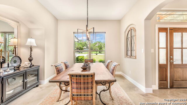 Listing photo id 2 for 1025 Deep Water