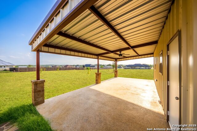 Listing photo id 9 for 128 Westfield Ranch
