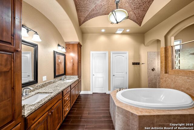 Listing photo id 33 for 128 Westfield Ranch