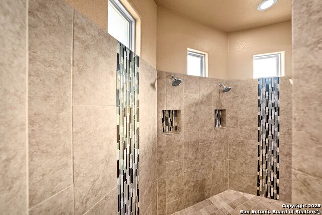 Listing photo id 35 for 128 Westfield Ranch