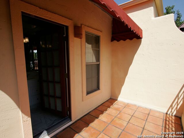 Image 17 of 20 For 207 Grandview Pl  3