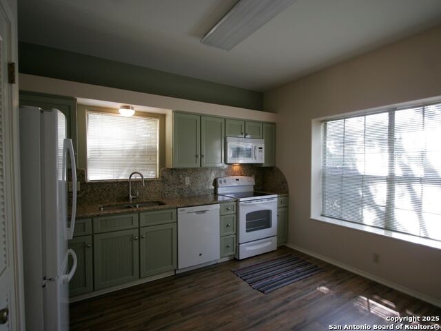 Image 5 of 20 For 207 Grandview Pl  3