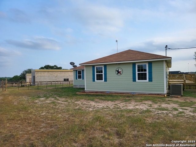 Listing photo id 0 for 250 Krystal Ray Lane