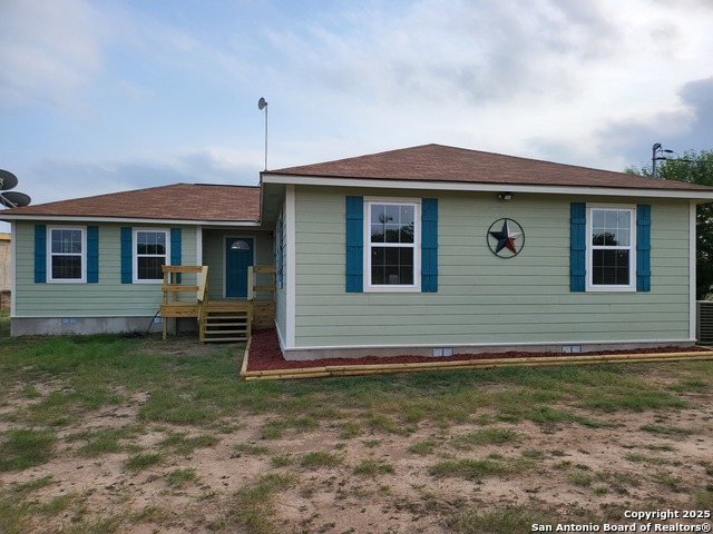 Listing photo id 1 for 250 Krystal Ray Lane