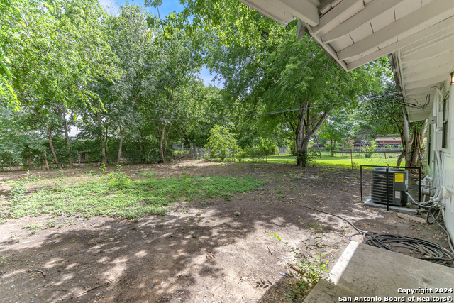 Listing photo id 15 for 143 Langford