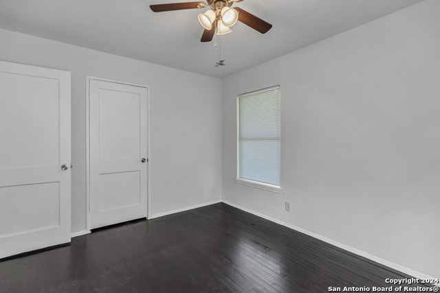 Listing photo id 6 for 143 Langford