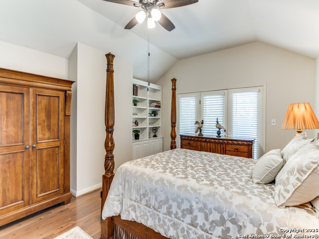 Listing photo id 19 for 326 Chaparral Creek Dr