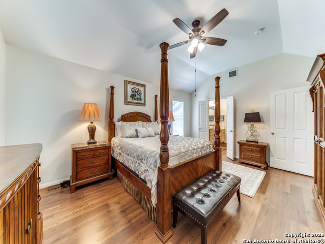 Listing photo id 21 for 326 Chaparral Creek Dr