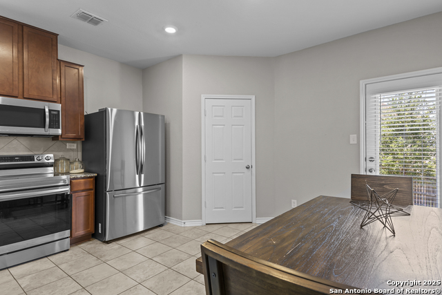Listing photo id 6 for 8415 Fortuna Valley