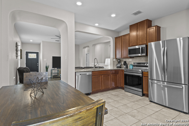 Listing photo id 7 for 8415 Fortuna Valley