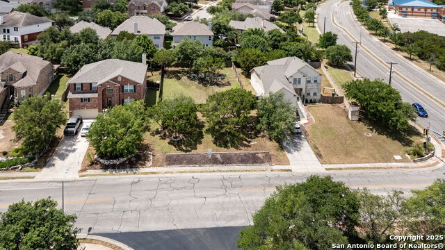 Listing photo id 0 for 21006 Promontory Cir