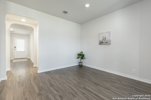 Listing photo id 8 for 120 Gravel Gray
