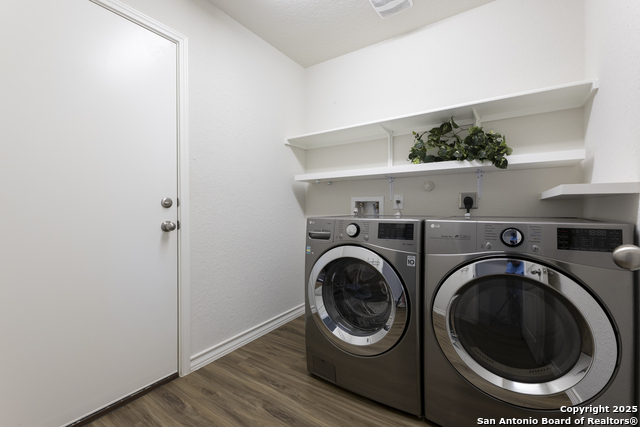 Listing photo id 23 for 120 Gravel Gray