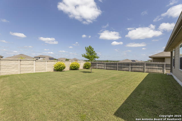 Listing photo id 25 for 120 Gravel Gray