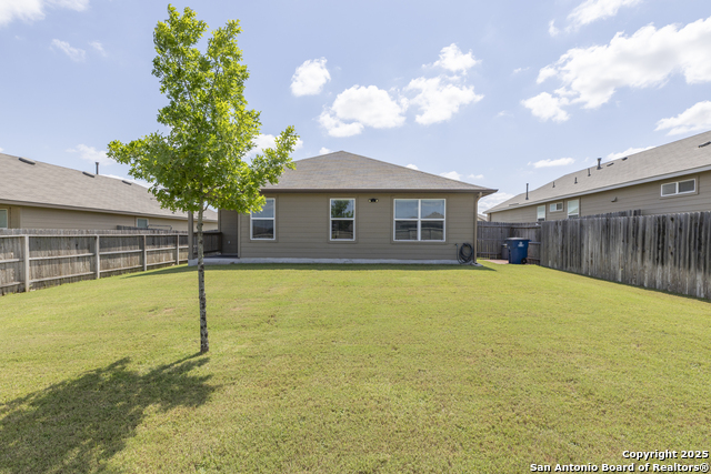 Listing photo id 27 for 120 Gravel Gray