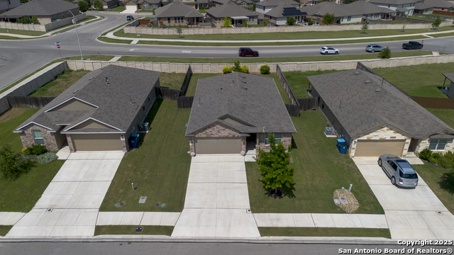 Listing photo id 29 for 120 Gravel Gray