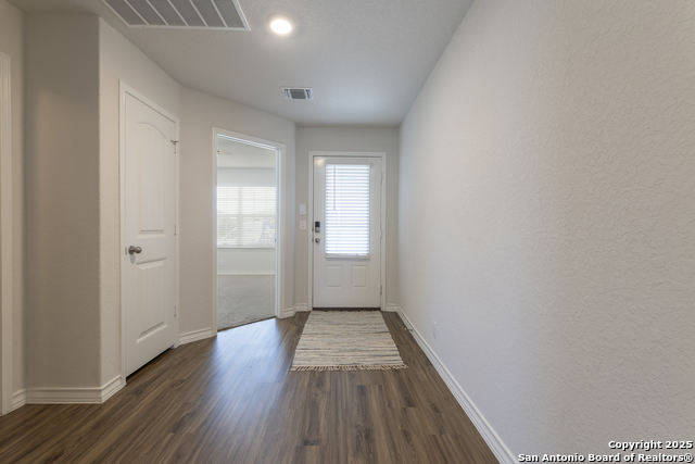 Listing photo id 3 for 120 Gravel Gray