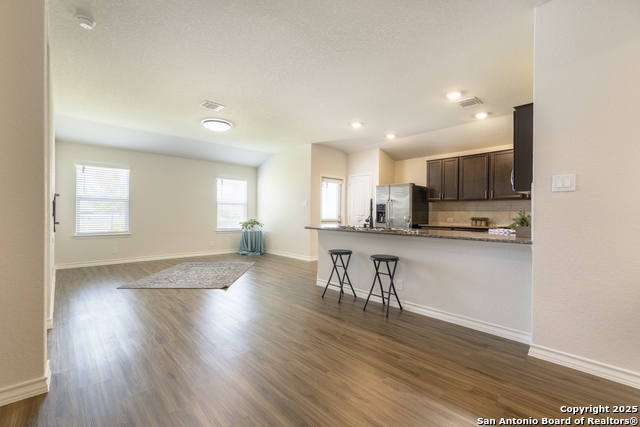 Listing photo id 4 for 120 Gravel Gray