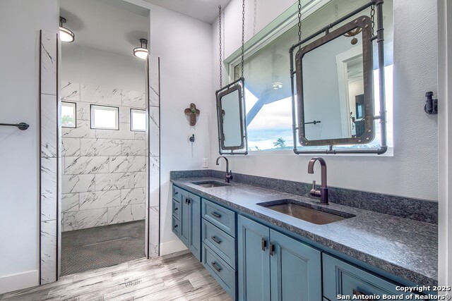 Listing photo id 25 for 452 Wentworth