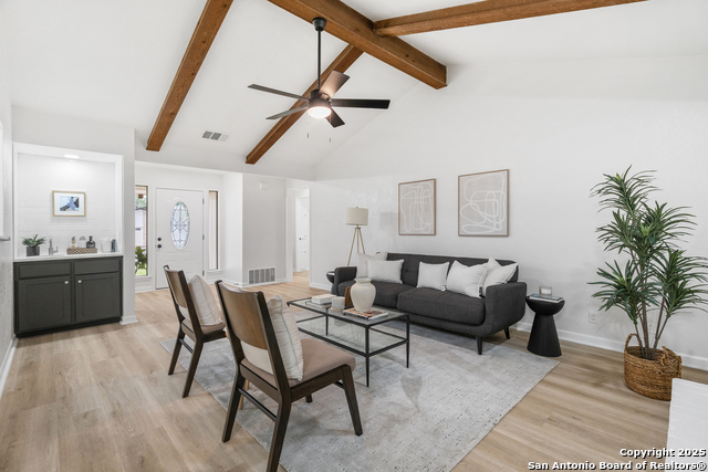 Listing photo id 9 for 12215 Violet