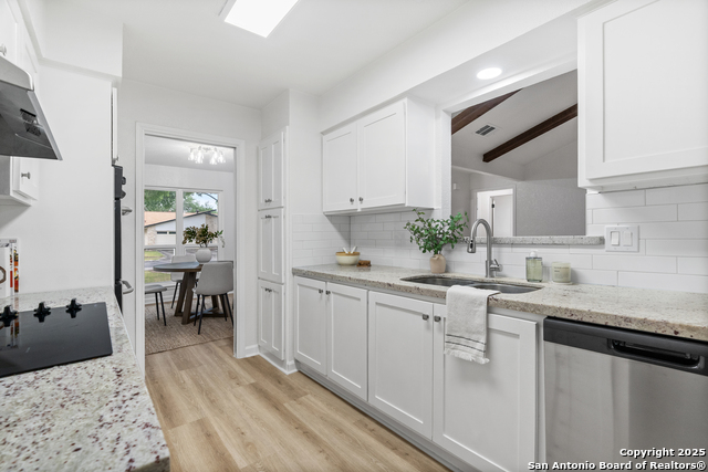 Listing photo id 15 for 12215 Violet