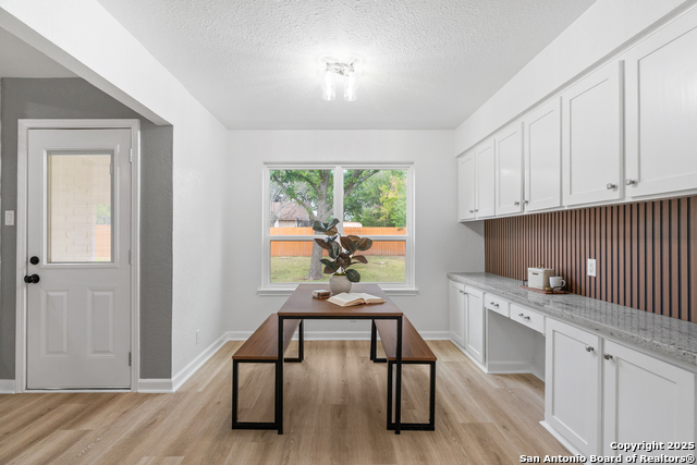 Listing photo id 18 for 12215 Violet