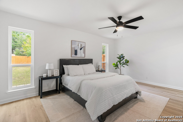 Listing photo id 21 for 12215 Violet