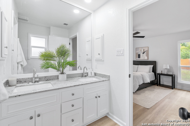 Listing photo id 24 for 12215 Violet