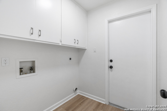 Listing photo id 33 for 12215 Violet