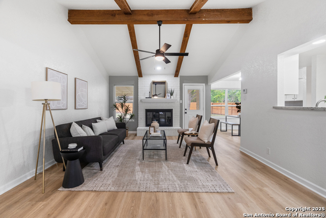 Listing photo id 5 for 12215 Violet