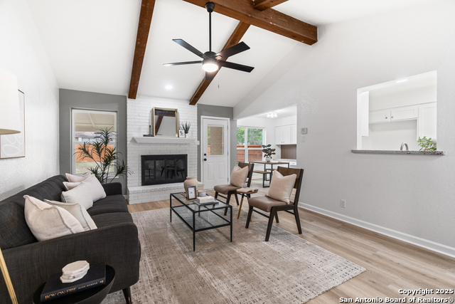Listing photo id 6 for 12215 Violet
