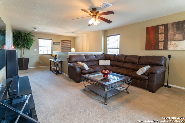 Listing photo id 13 for 3322 Dunlap Flds