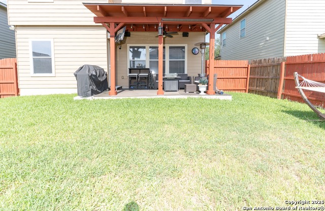 Listing photo id 20 for 3322 Dunlap Flds