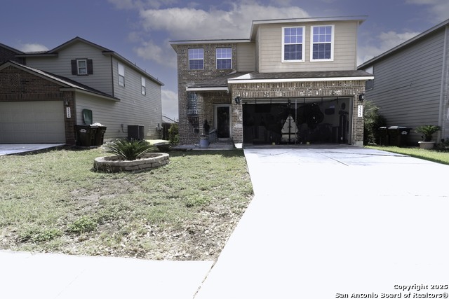 Listing photo id 3 for 3322 Dunlap Flds