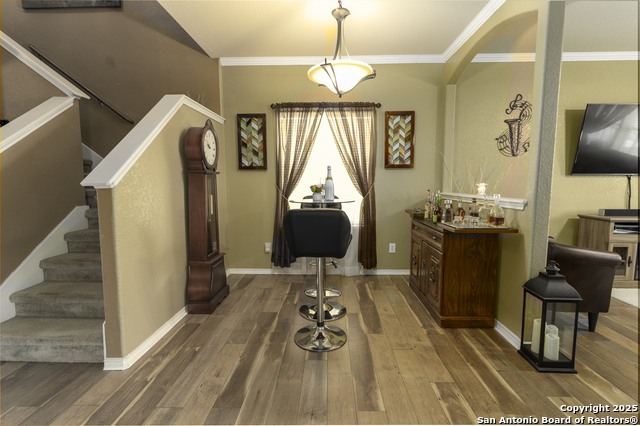Listing photo id 4 for 3322 Dunlap Flds