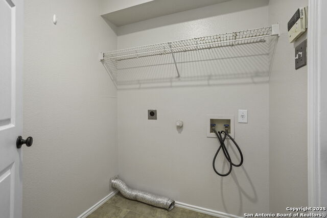 Listing photo id 8 for 7211 Burns Trail