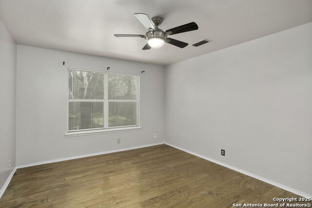 Listing photo id 10 for 7211 Burns Trail
